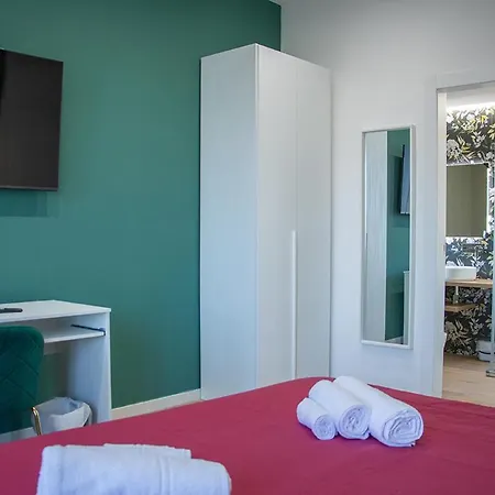 Wanderlust Spaccanapoli Points Of View Neapel