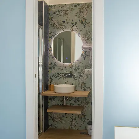 Wanderlust Spaccanapoli Points Of View 4* Neapel